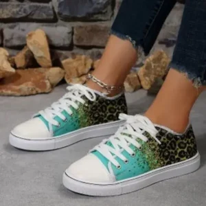 Simkimtim Fashion Casual Plus Size Star Round Toe Lace-Up Sneakers